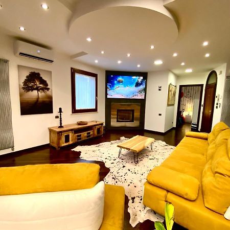 Wood Luxury House Apartment เปสการา ภายนอก รูปภาพ