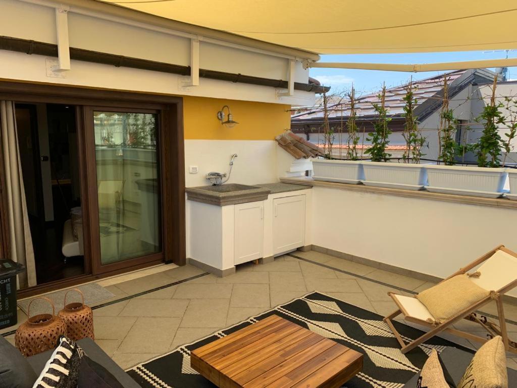 Wood Luxury House Apartment เปสการา ภายนอก รูปภาพ